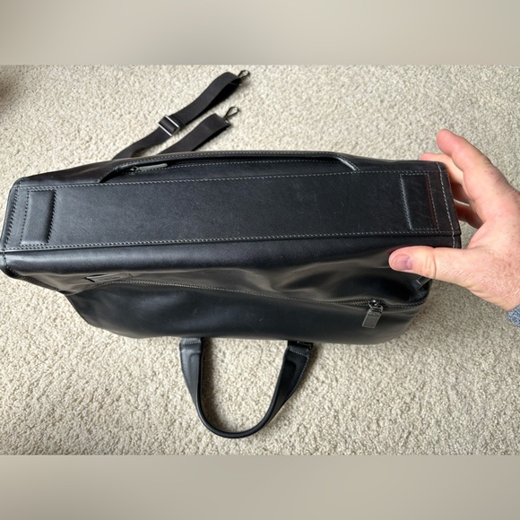 EUC TUMI Harrison Portfolio Business Brief Bag Black Leather 63016D MSRP $899 - Picture 13 of 13